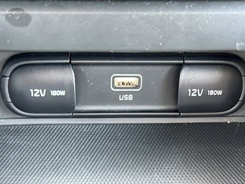 Certified 2025 Kia Soul LX w/ LX Technology Package FWD image 19
