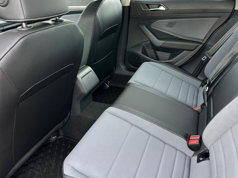 New 2026 Volkswagen Jetta SE FWD image 10