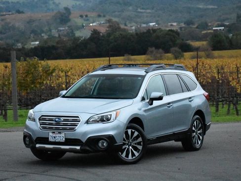 Used 2016 Subaru Outback 3.6R Limited image 4