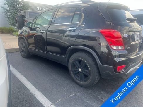 Used 2020 Chevrolet Trax LT w/ LT Convenience Package FWD image 5