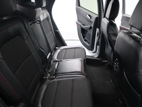 Used 2025 Ford Escape ST-Line image 13