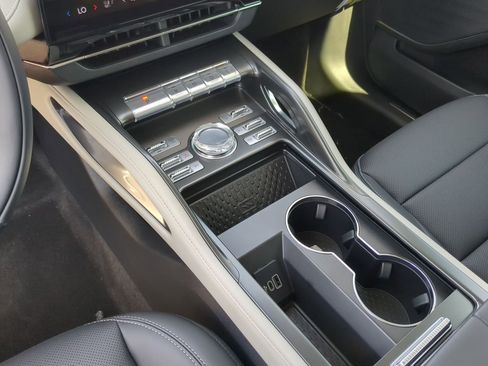 New 2025 Lincoln Nautilus Premier image 20