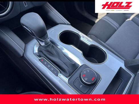 Used 2025 Chevrolet Blazer LT AWD/4WD image 18