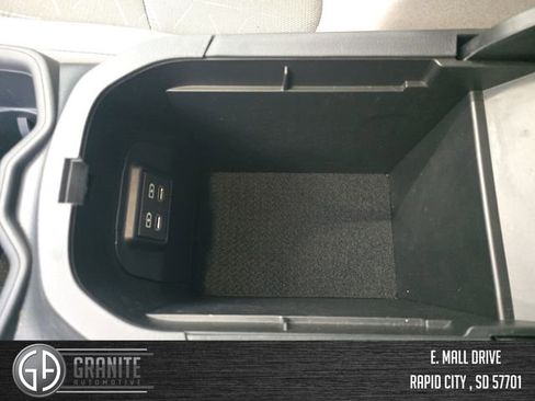 Used 2025 Toyota RAV4 XLE image 26