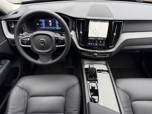 Used 2025 Volvo XC60 B5 Plus w/ Protection Package Premier image 19