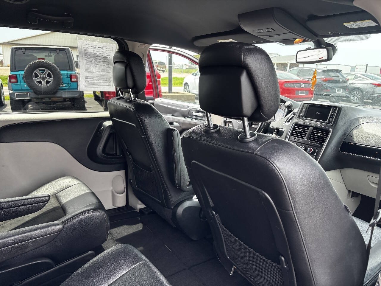 Used 2019 Dodge Grand Caravan SXT FWD image 24