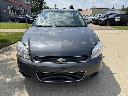 Used 2010 Chevrolet Impala LS image 2