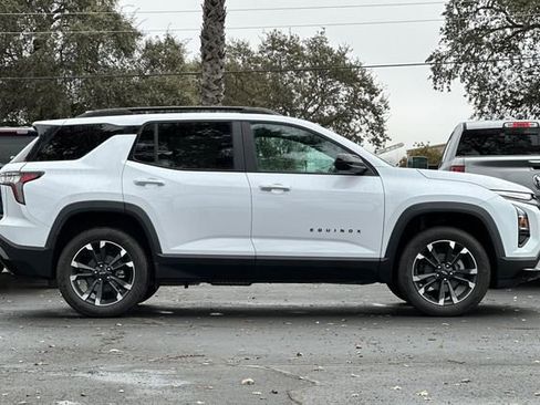 New 2026 Chevrolet Equinox RS image 4