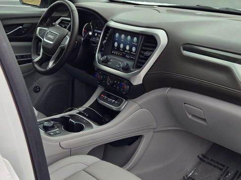Used 2023 GMC Acadia SLT image 8