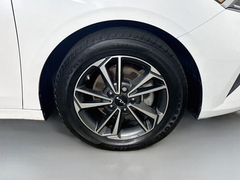 Used 2023 Kia Forte LXS FWD image 31