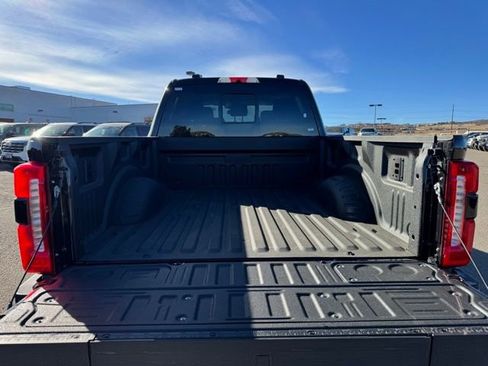 New 2026 Ford F250 Lariat w/ Black Appearance Package image 18