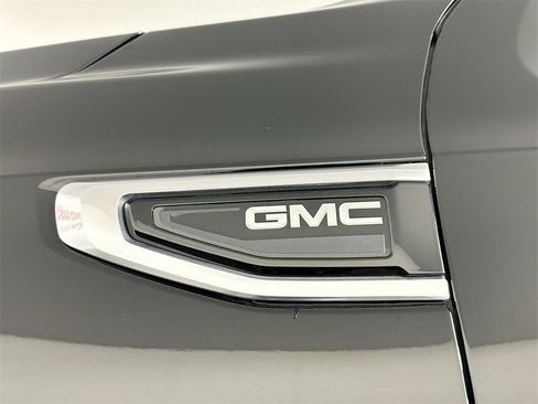 Used 2023 GMC Yukon XL Denali image 40