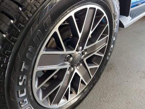 Used 2023 Jeep Wrangler Unlimited Sahara image 15