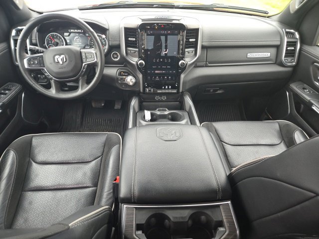 Used 2025 RAM 1500 Laramie AWD/4WD image 9