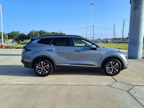 Used 2025 Kia Sportage EX w/ Premium Package FWD image 5