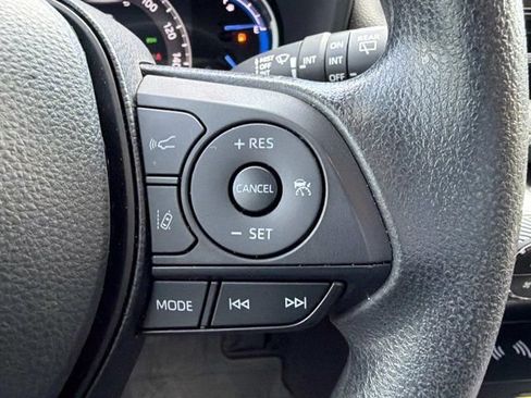 Used 2024 Toyota RAV4 AWD Hybrid image 25