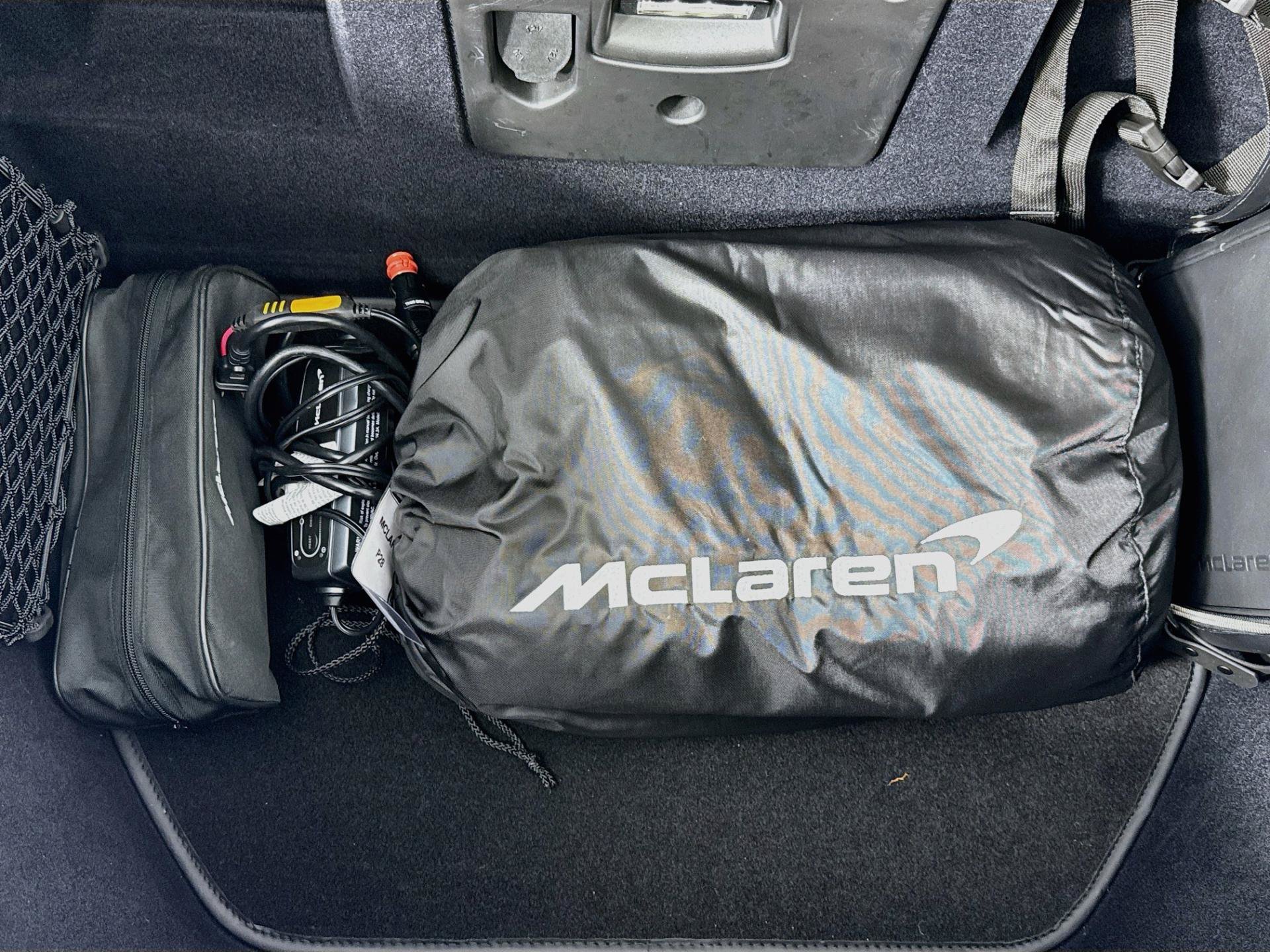 Used 2024 McLaren 750S Spider RWD image 32
