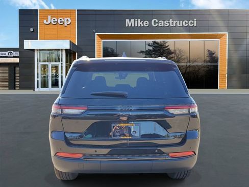 New 2025 Jeep Grand Cherokee Limited w/ Black Appearance Package image 4