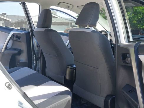 Used 2015 Toyota RAV4 LE FWD image 13