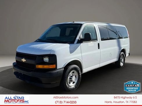 Used 2017 Chevrolet Express 2500 LS RWD image 1
