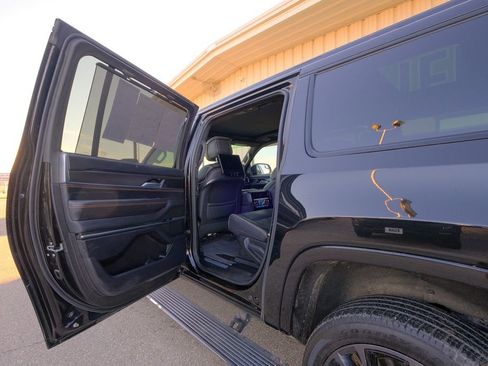 Used 2023 Jeep Grand Wagoneer L Series III w/ Rear Seat Video Group 1 image 28