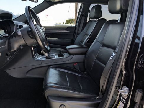 Used 2021 Jeep Grand Cherokee Limited w/ Luxury Group II RWD image 13