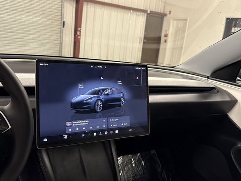 Used 2025 Tesla Model 3 Long Range image 8