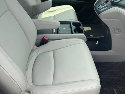 Used 2026 Honda Odyssey EX-L image 11
