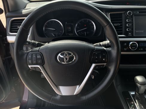 Used 2019 Toyota Highlander Limited Platinum AWD/4WD image 15