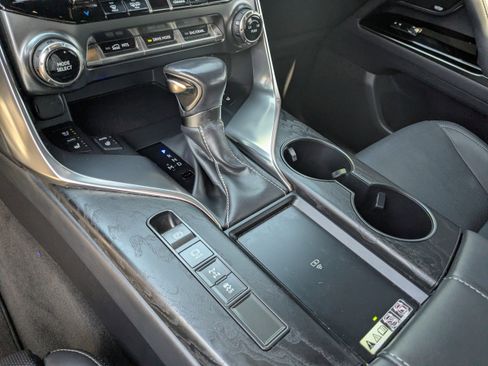 Used 2023 Lexus LX 600 4WD w/ Interior Upgrade Package image 15