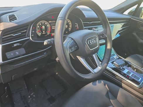 Used 2025 Audi Q7 3.0T Premium Plus image 16
