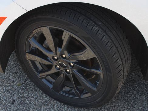 Used 2023 Chevrolet Equinox RS AWD/4WD image 18