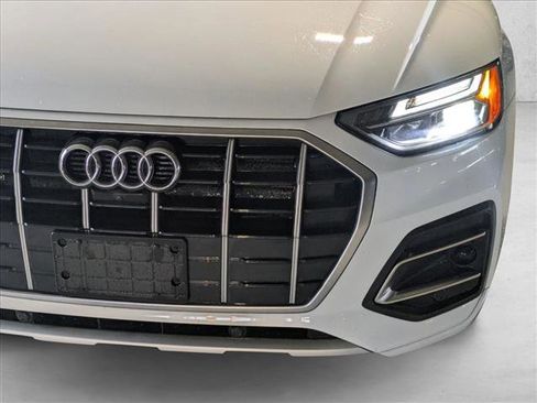 Used 2021 Audi Q5 Premium Plus image 9