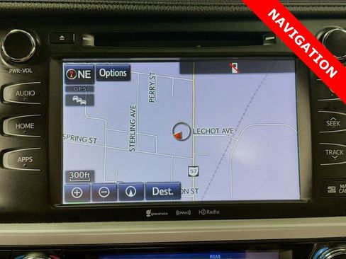 Used 2018 Toyota Highlander XLE image 12