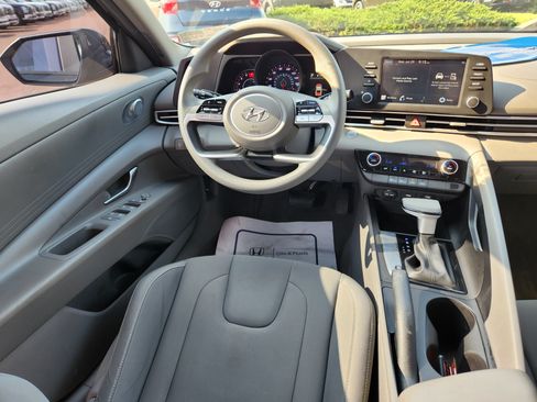 Certified 2023 Hyundai Elantra SEL FWD image 13