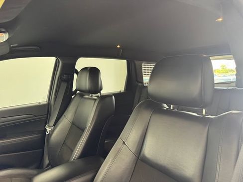 Used 2019 Jeep Grand Cherokee Altitude RWD image 5