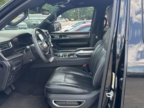 Used 2023 Jeep Grand Wagoneer Series II AWD/4WD image 6