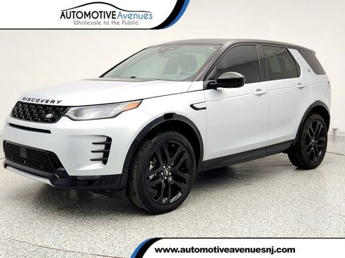 Used 2025 Land Rover Discovery Sport Dynamic SE image 1