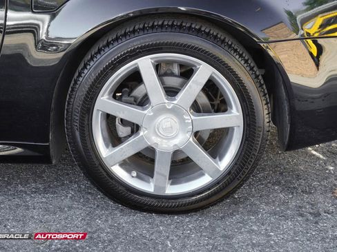 Used 2005 Cadillac XLR image 12