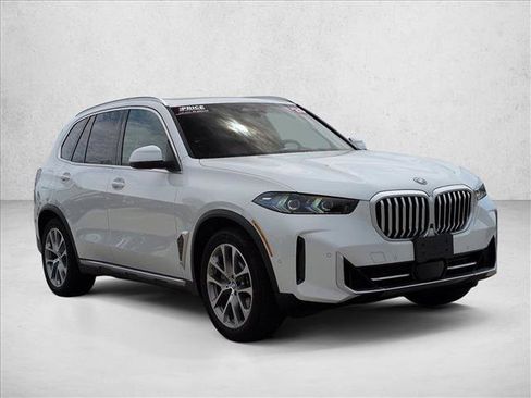 Certified 2026 BMW X5 xDrive50e w/ Climate Comfort Package AWD/4WD image 3