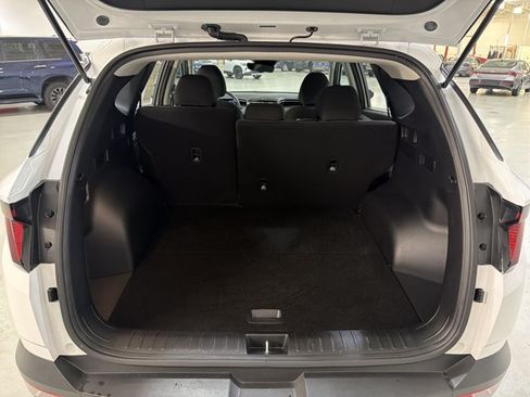Used 2024 Hyundai Tucson SE AWD/4WD image 12