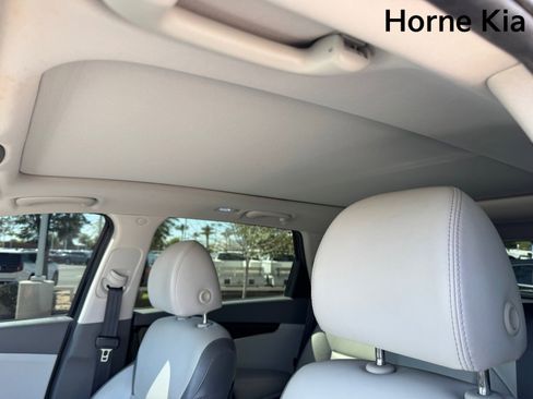 Used 2020 Kia Sorento SX image 24