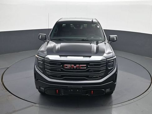 Certified 2023 GMC Sierra 1500 AT4 w/ AT4 Preferred Package AWD/4WD image 14