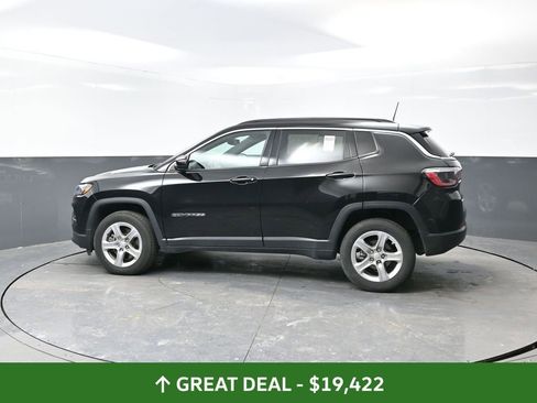 Used 2024 Jeep Compass Latitude image 10