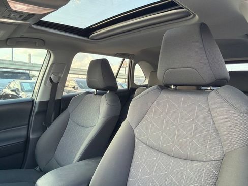 Used 2024 Toyota RAV4 XLE w/ Convenience Package FWD image 9