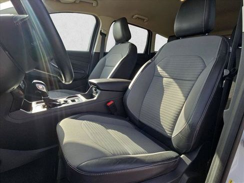 Used 2019 Ford Escape SE FWD image 14