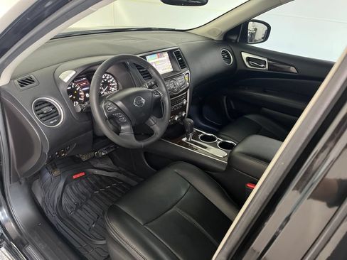 Used 2015 Nissan Pathfinder Platinum FWD image 27