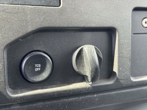 Used 2013 Ford E-150 and Econoline 150 w/ PWR Group image 29