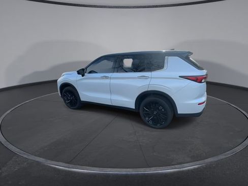 Used 2023 Mitsubishi Outlander SEL image 11