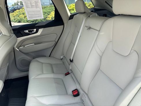 Certified 2025 Volvo XC60 T8 Plus w/ Protection Package Premier AWD/4WD image 32